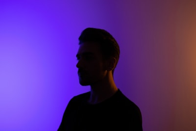 世界杯赛场球迷热烈欢呼庆祝进球的瞬间